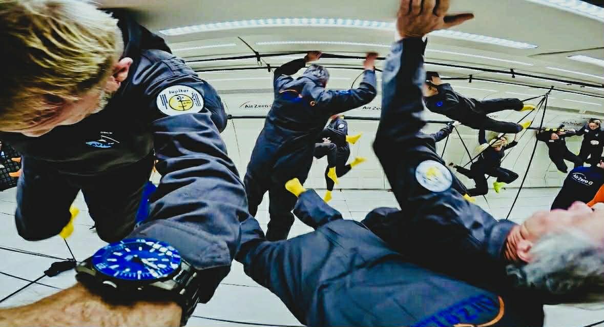 Push the Photo to get the Video of Zero Gravity Training 