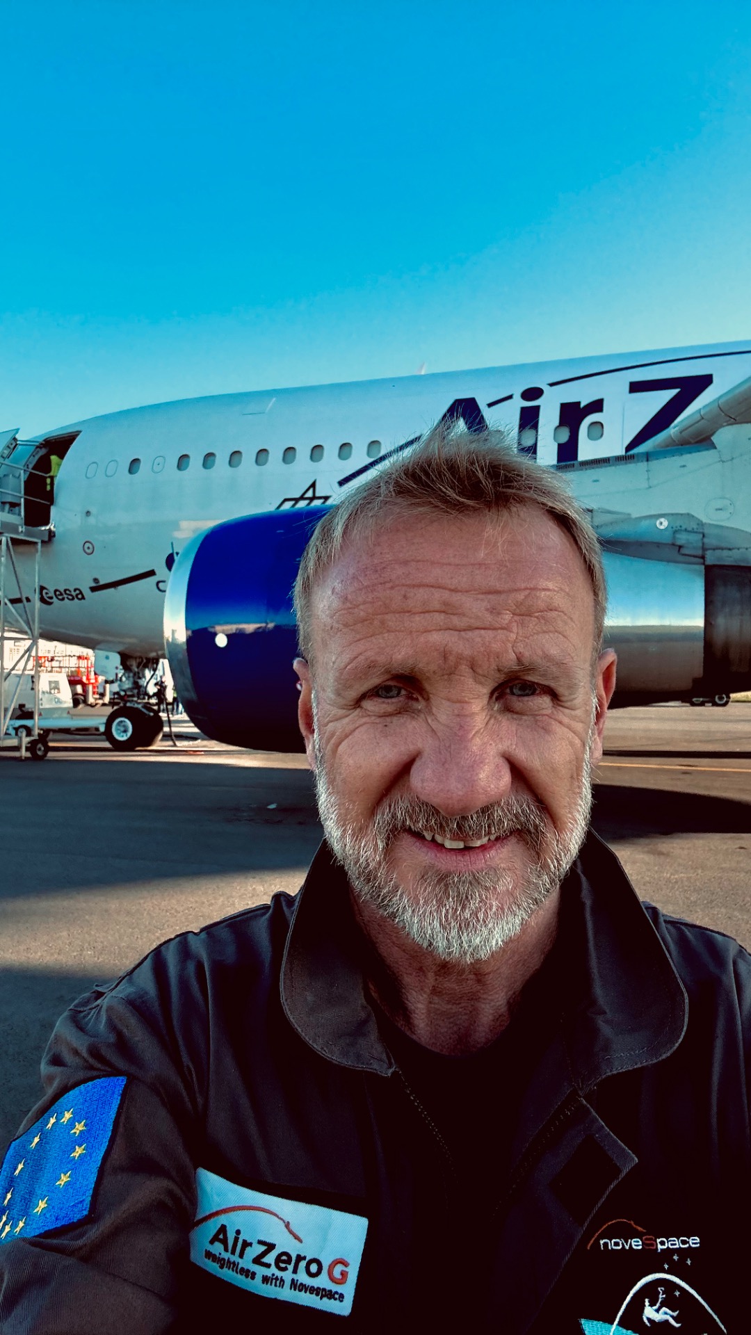 Push the Photo to get the Video of Zero Gravity Training 